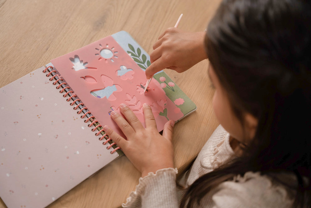 Little Dutch Scratchbook - Rosa & Friends