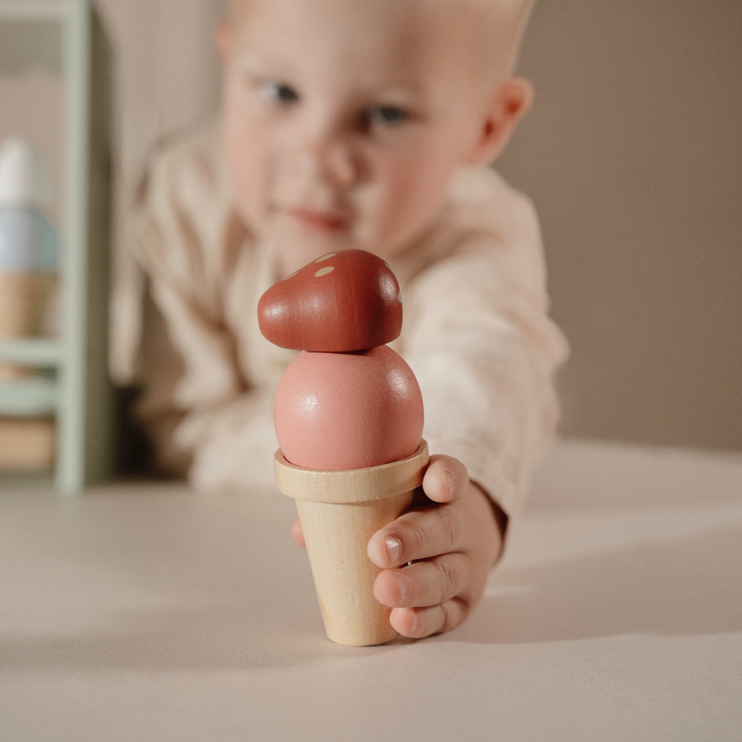 Little Dutch Toy Ice Cream Shop (Minor Packaging Damage)