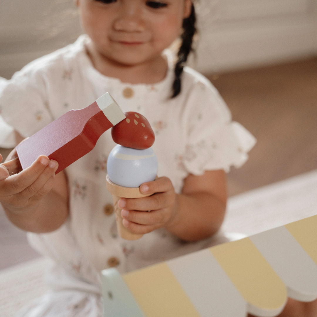 Little Dutch Toy Ice Cream Shop (Minor Packaging Damage)