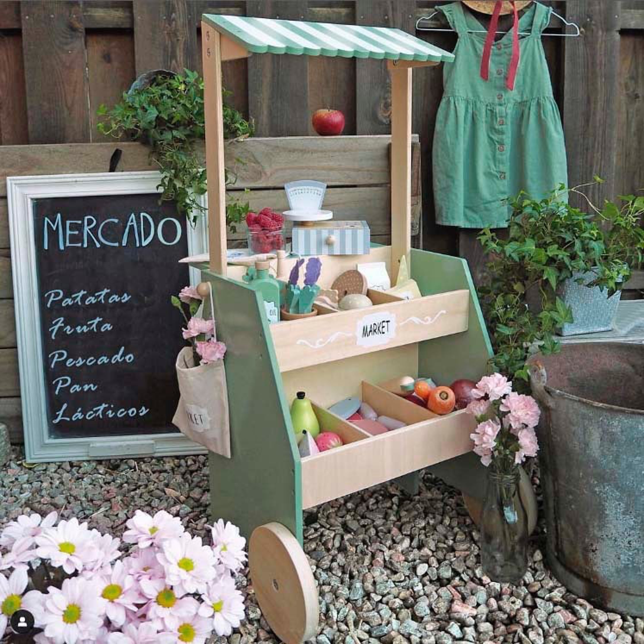 JaBaDaBaDo Market Stand Inc Accessories