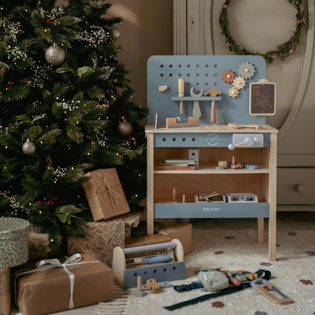 Little Dutch Wooden Workbench