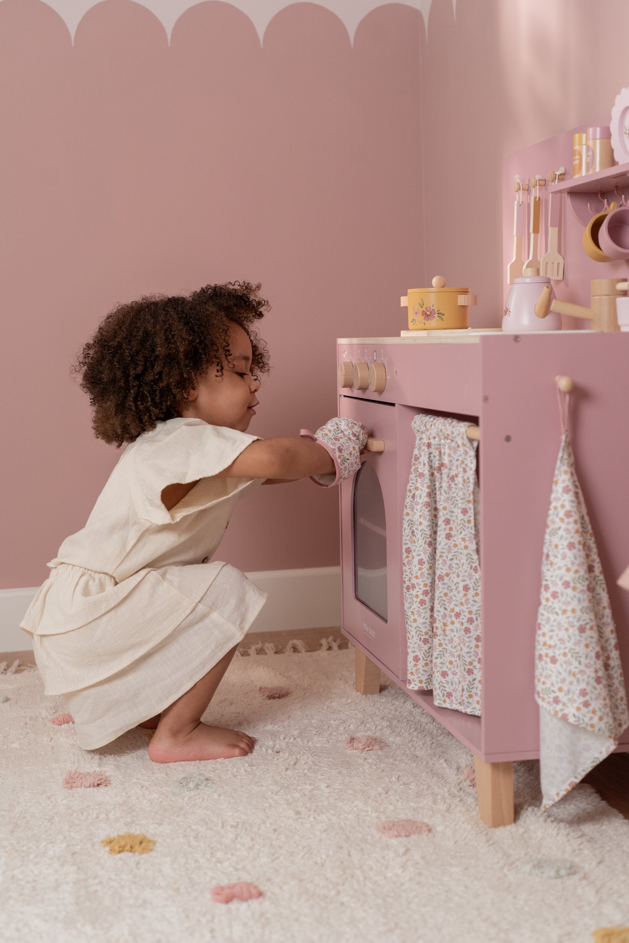 Little Dutch Pink Play Kitchen - Limited Edition