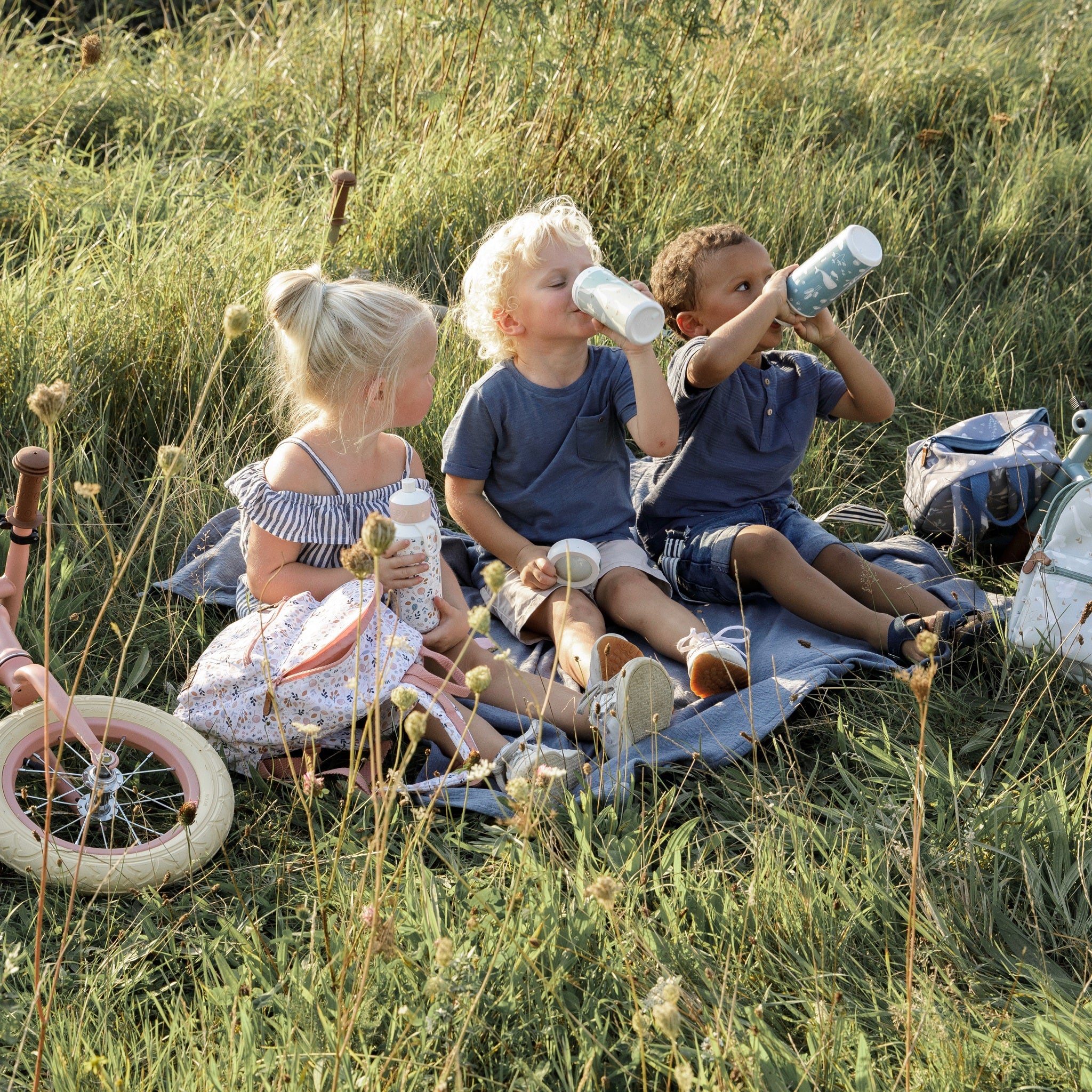 Little Dutch Drinking Bottle - Spring Flowers (Pop Up Lid)