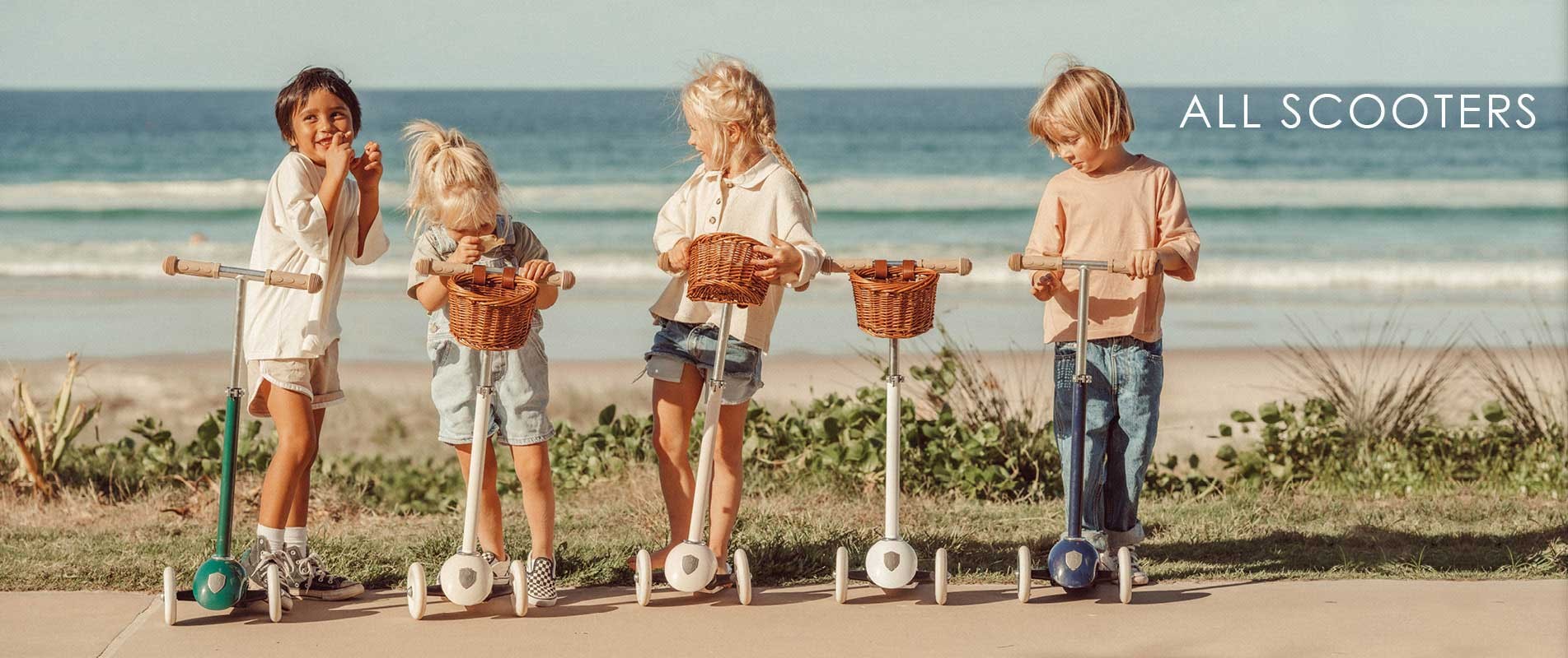 Banwood Scooter with Basket - Cream