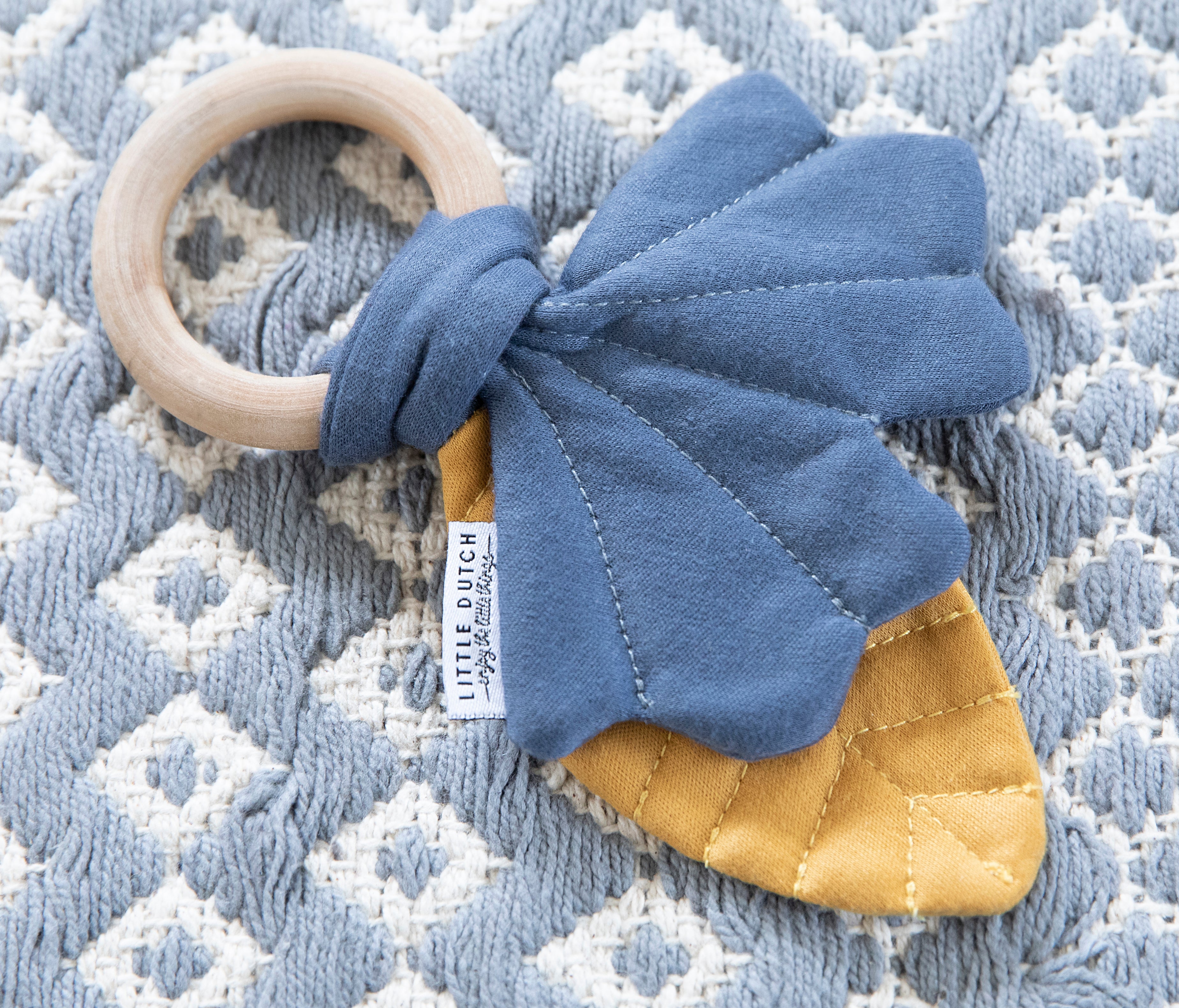 Crinkle Toy Leaves - Blue