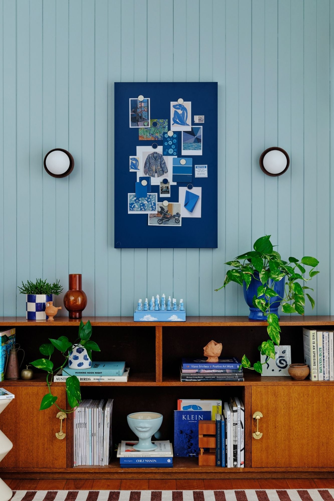 The Buttons in Navy (Pre-order)