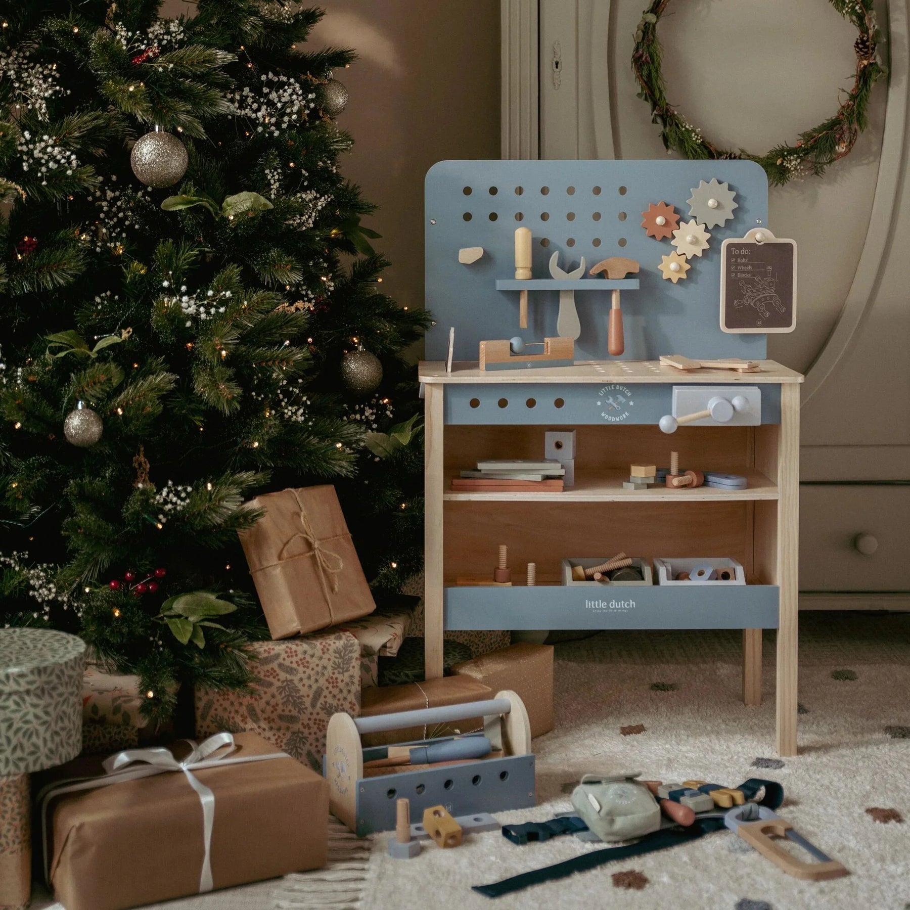 Little Dutch Wooden Workbench