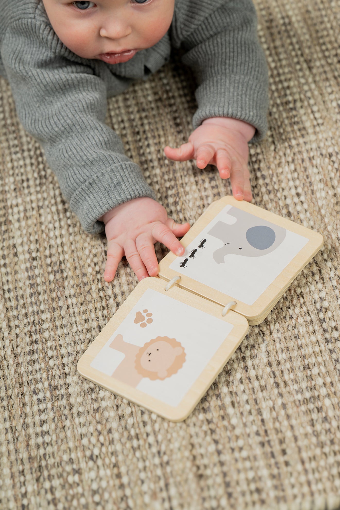 JaBaDaBaDo Play and Learn Box - 6-12 Months