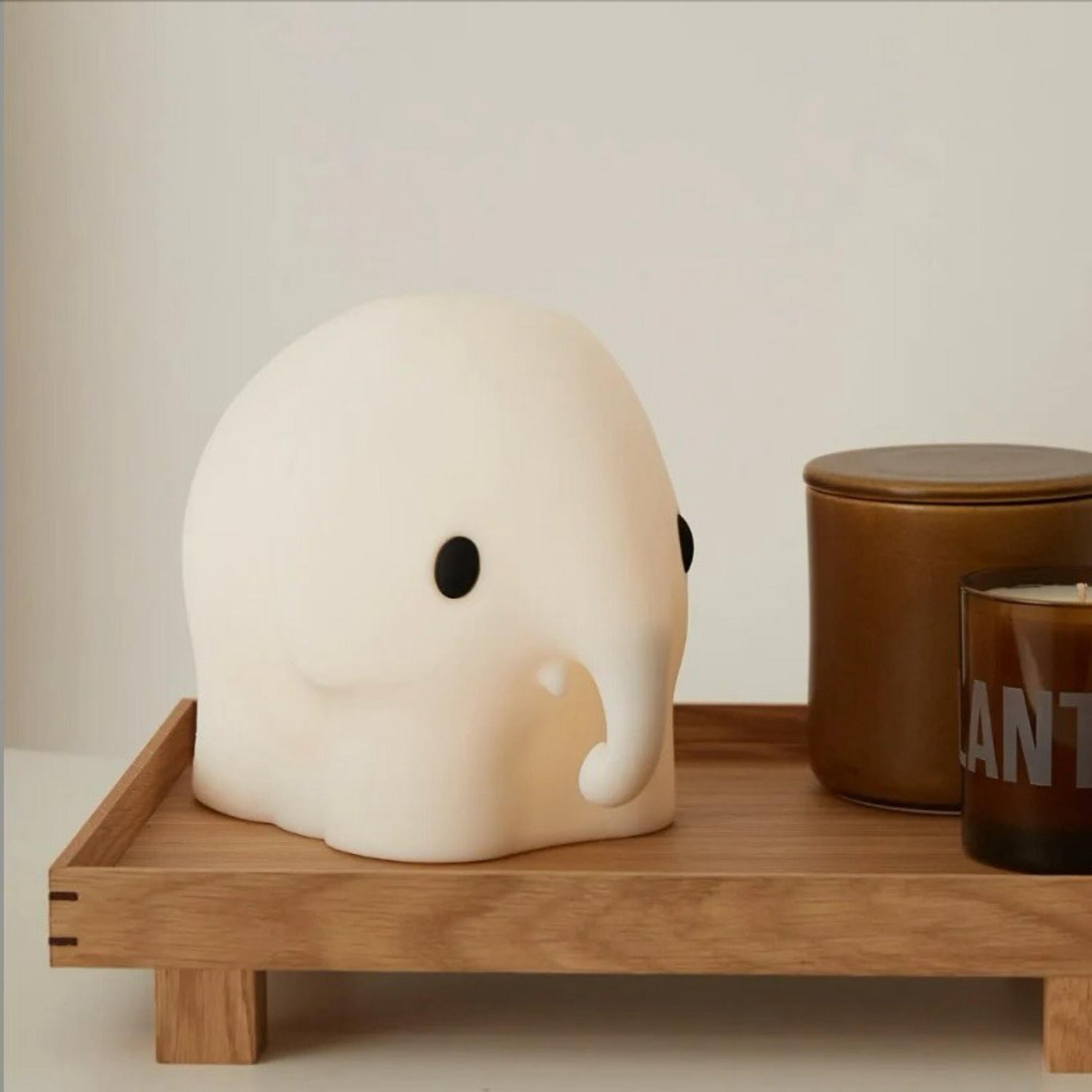 Mr.Maria Smiley Elephant Bundle of Light lamp