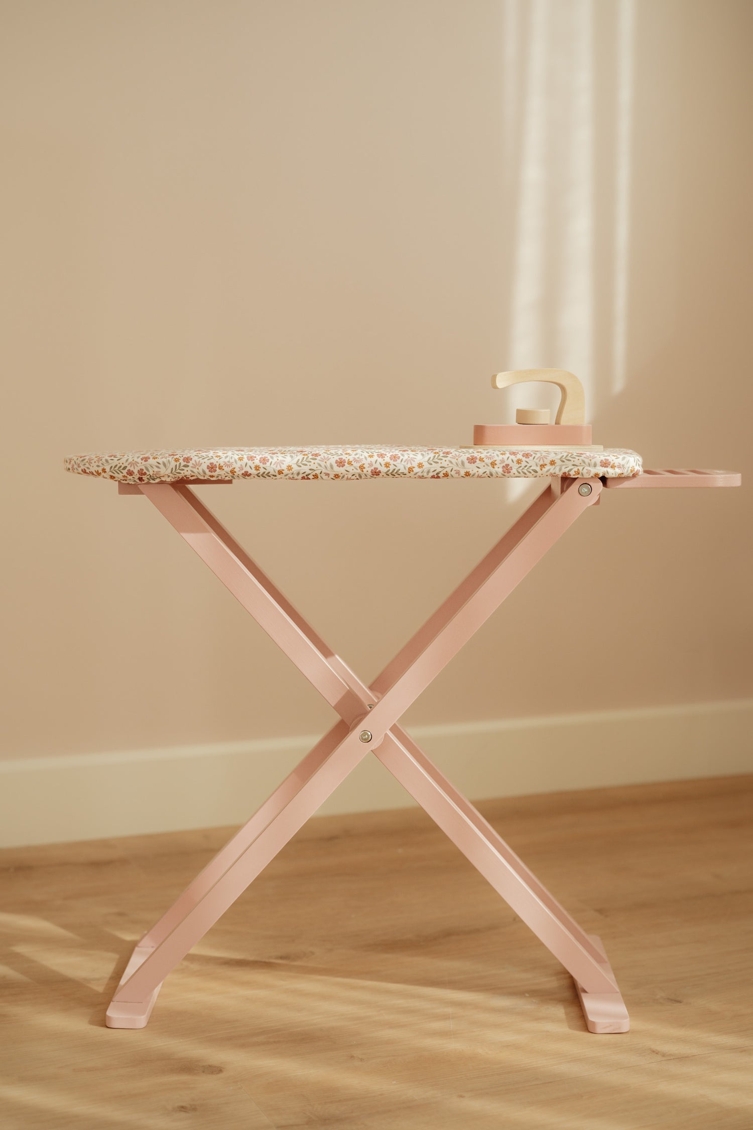 Little Dutch Wooden Ironing Board