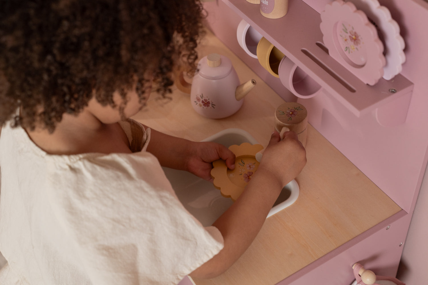 Little Dutch Pink Play Kitchen - Limited Edition
